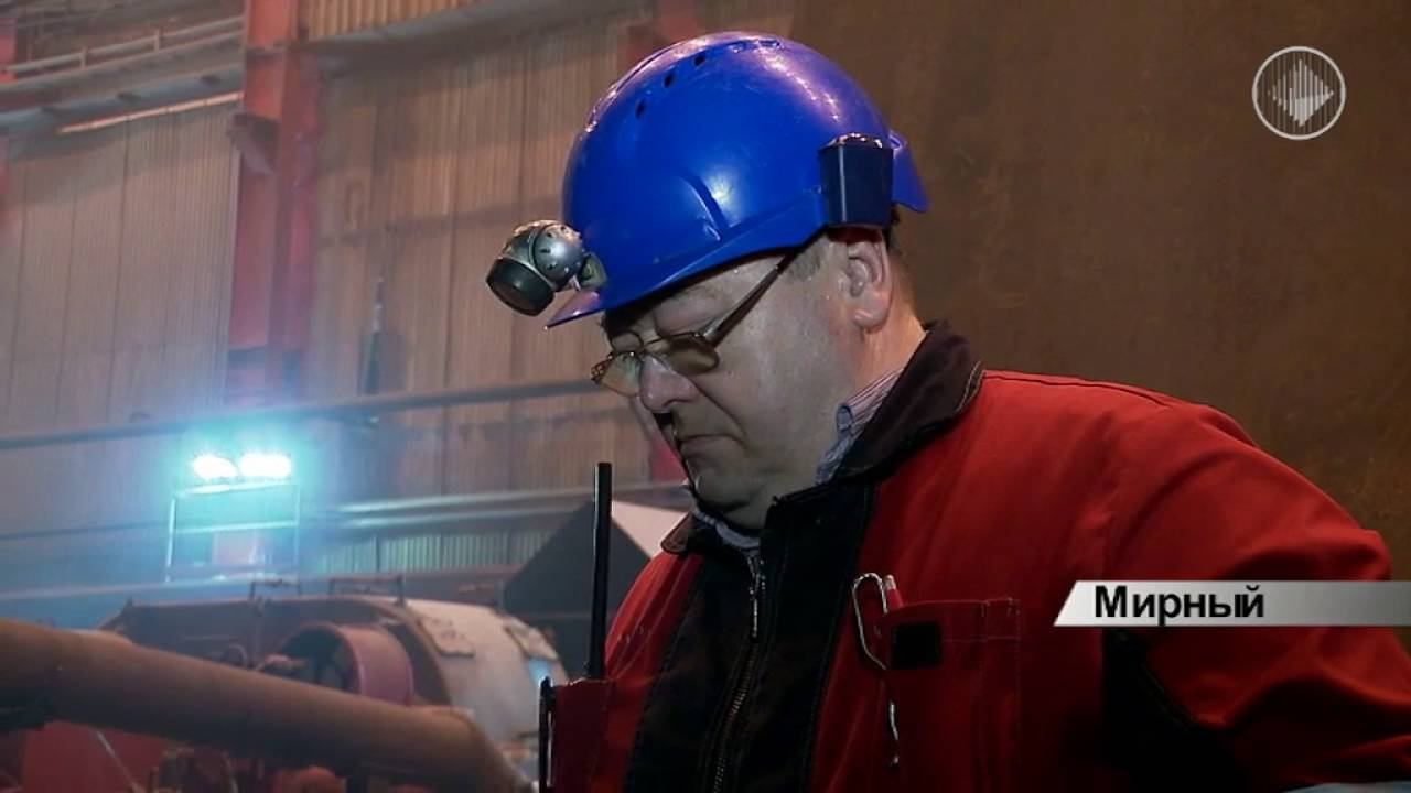 Трест гидромонтаж москва. Чернобыль 1986 ликвидация. Бригада слесарей. Трест монтажник. Почетный монтажник спецгидроэнергомонтаж.