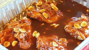 Куриные бедрышки в чесночном соусе