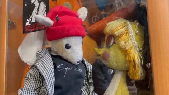 Петрушка в городе на Неве смотреть онлайн