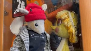 Петрушка в городе на Неве