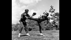 Брюс Ли и тренировки стало одним целым! Бесконечный путь к совершенству(1971)