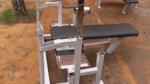 Стойки для приседаний и жима лежа