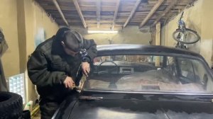 Как снять заднее стекло на Волге (Газ 24)