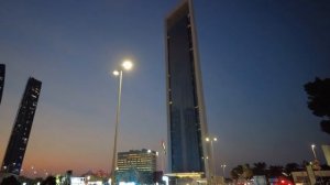 Влог Абу-Даби. 2 часть. Купаюсь в декабре в Персидком заливе. Вечерний Абу-Даби