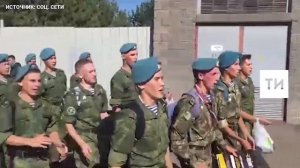 Десантники исполняют Туган Як