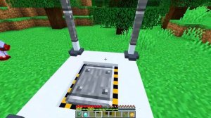 Using a HYDRAULIC PRESS in Minecraft!