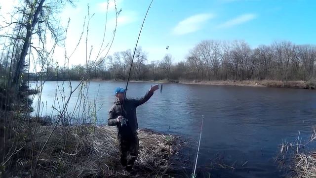 Весенний Псел. Ловля плотвы. смотреть онлайн