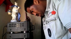 AK 252 Speaker VS Vintage Onkyo Stereo