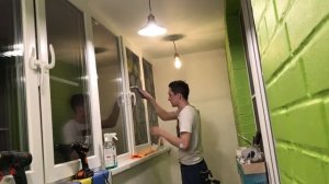 Как сделать витраж своими руками недорого.  Как приклеить пленку к стеклу. Как украсить балкон свои