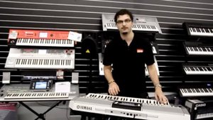 Yamaha PSR-s910 Keyboard Demo