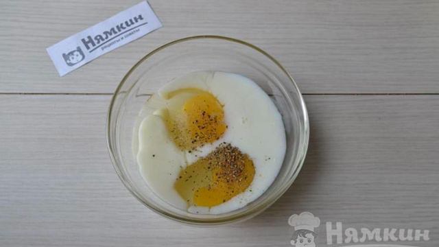 Запеканка из макарон с яично-молочной заливкой и сыром на сковороде