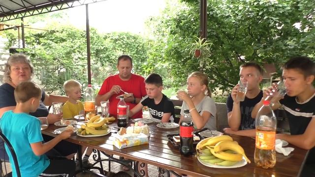 МУКБАНГ . Влад защитился на ПЯТЬ смотреть онлайн