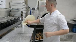 Пиццерист Итальянского ресторана "Марио"