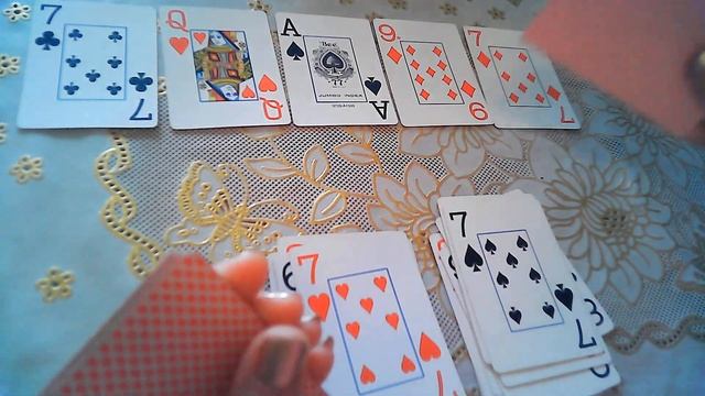 На червовую даму. Что ждет в личной жизни ближайшее будущее смотреть онлайн