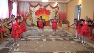 "Маков цвет" танец с платками в детском саду (8 гр.)"