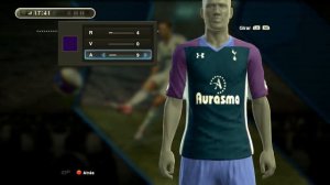 PES 2013: Tottenham Hotspur Edición Equipación