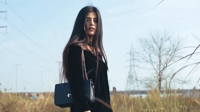 Aleeza & Rabia | FrameClicks Filmbook Cinematic Video Nikon D7200 | Fashion Film смотреть онлайн