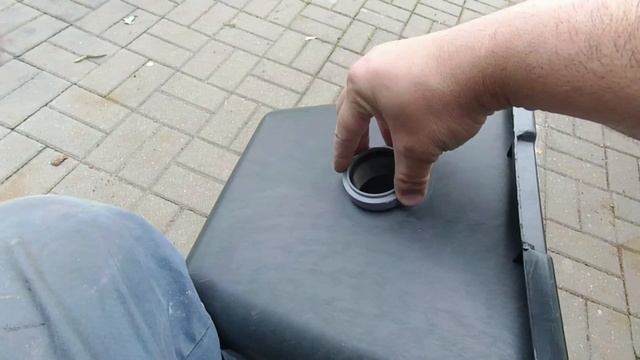 Автодом своими руками: - бак серой воды и обшивка матрасов. это финишь...