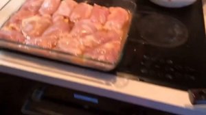 Куриные бёдра с сыром и ананасом