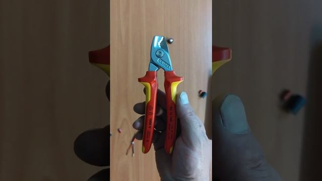 Knipex 95 16 160 foarfecă pentru cabluri. смотреть онлайн
