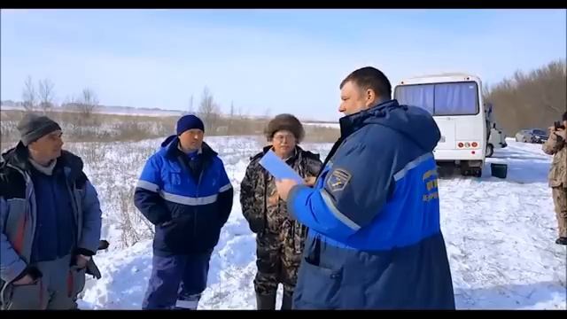 РЫБАКИ р.ДОНГУЗ.ЗИМНЯЯ РЫБАЛКА.