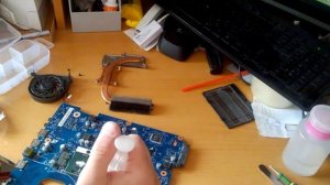 SAMSUNG NP-R 519 замена термопасты