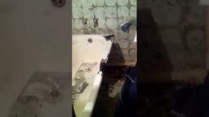 как разбить чугунную ванную