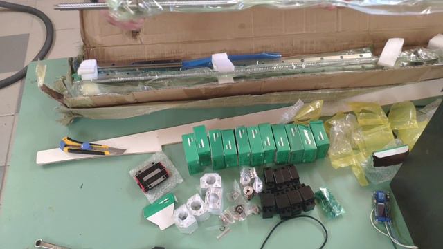 #1. ЧПУ станок своими руками. DIY CNC Router. Пришли направляющие для чпу.