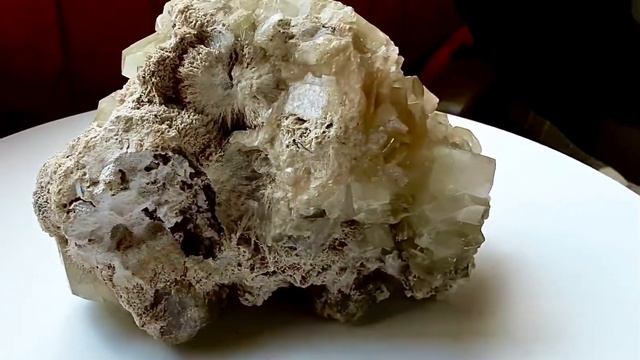 Бледно-салатовый апофиллит. 1.5 кг. Индия. смотреть онлайн