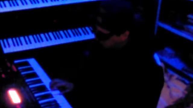 ALEM DE MEUS PASSOS_0001.wmv -YAMAHA MOX6 - ROLAND XP80 - KORG WAVESTATION EX JORGE смотреть онлайн