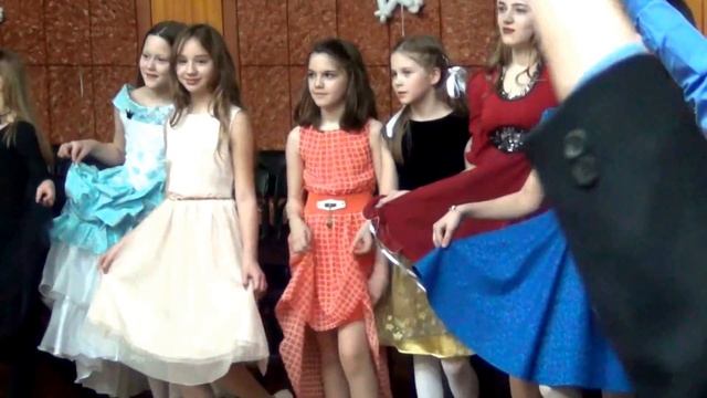 Ноябрьск 2018. Новогоднее шоу в 12 школе смотреть онлайн