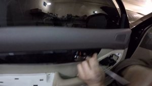Toyota Land Cruiser 120 disassembly door (разборка двери)