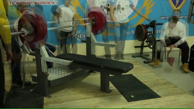 WPC 2015-Юноши жим лежа смотреть онлайн