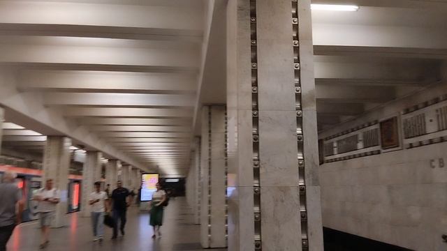 Московское метро: обзор станции Свиблово.