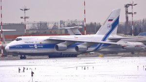 Гигант Ан-124: за 35 сек. разогнался от 0 до 275 км/ч  и полетел. Шереметьево, 01.2023