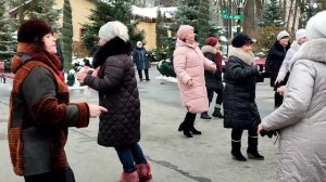 РОС ТЮЛЬПАН В ОДНОМ САДУ С РОЗОЮ КРАСИВОЮ!???/ТАНЦЫ В ПАРКЕ ГОРЬКОГО ХАРЬКОВ ФЕВРАЛЬ 2022