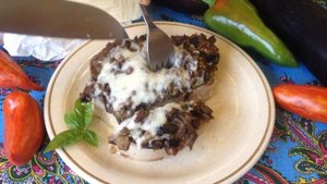 Свинина с баклажанами и сыром в духовке