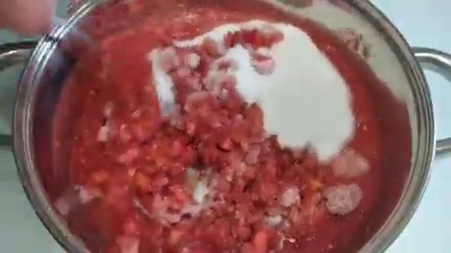 Всю зиму КЛУБНИКА, как свежая! 2 способа заготовки КЛУБНИКИ на ЗИМУ! смотреть онлайн