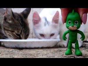 Видео для детей. Гигантские коты и Герои в Масках