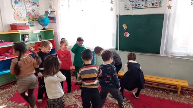 Физкультурный досуг в старшей группе.        Педагог: Умалатова С.А