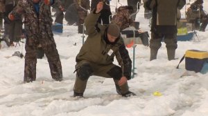 Ловля форели  со льда на чемпионате клуба РУСФИШИНГ. Блеснa Unikum от "RB".