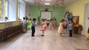 «Осень золотая» Общий танец, в детском саду. Старшая группа