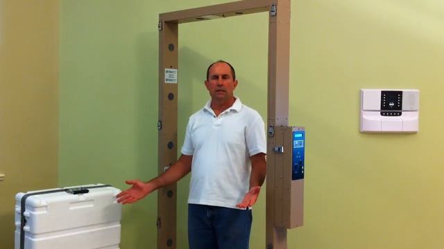 Operating a Ludlum Model 52 Portable Portal Monitor смотреть онлайн