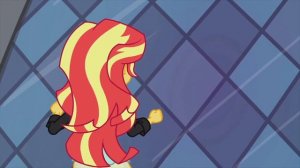 Сансет Шиммер поет песню а я хочу перемирия.