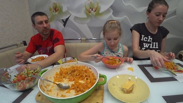 МУКБАНГ СОЛЯНКА с грудинкой, сосисками