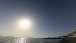 Сочи-Адлер Пляж Чайка Май 2022 Самолет взлетает над морем