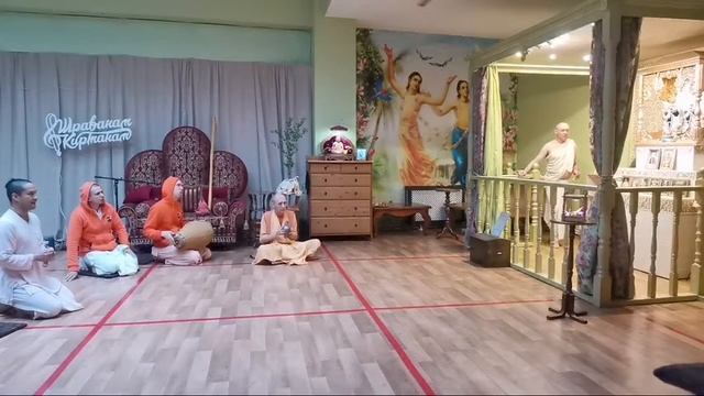 Зачем читать нама-апарадху? Чтобы достичь очистительного воспевания! | Мангала Арати НН | БАКГМ смотреть онлайн