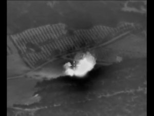 Нанесение авиационного удара по складу боеприпасов террористов ИГИЛ