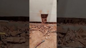 Как сделать штробу в кирпичной стене.