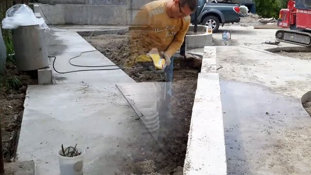 Благоустройство территории частного дома.